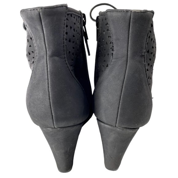 Torrid Women's Shawna Black Faux Leather Laser Cut Peep Toe Bootie Size 9W - Picture 4 of 8